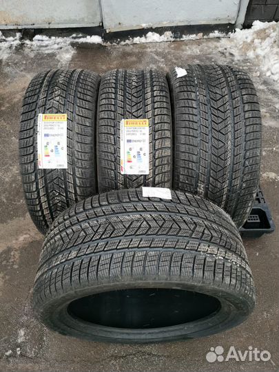 Pirelli Scorpion Winter 285/45 R22 и 325/40 R22 114V