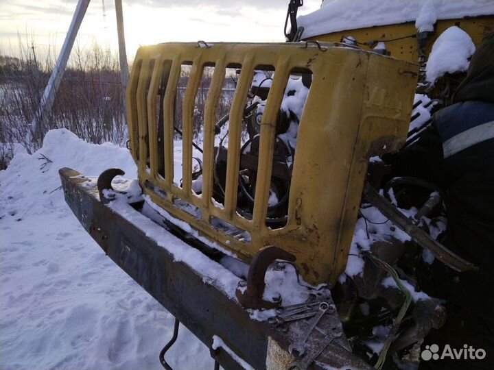 Решетка (облицовка) радиатора урал