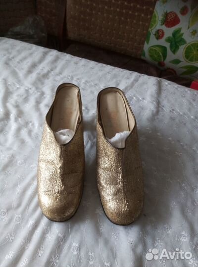 Туфли праздничные