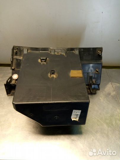 Бардачок Nissan Qashqai+2 JJ10E MR20DE 2010