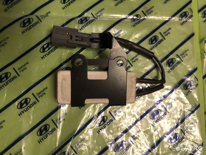 Блок управления вентиляторами Toyota Corolla