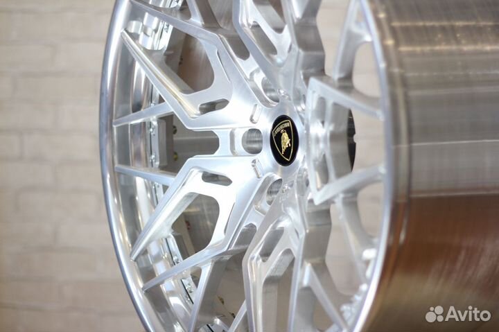 Кованые диски GT Forged R23 5х130 Lamborghini Urus