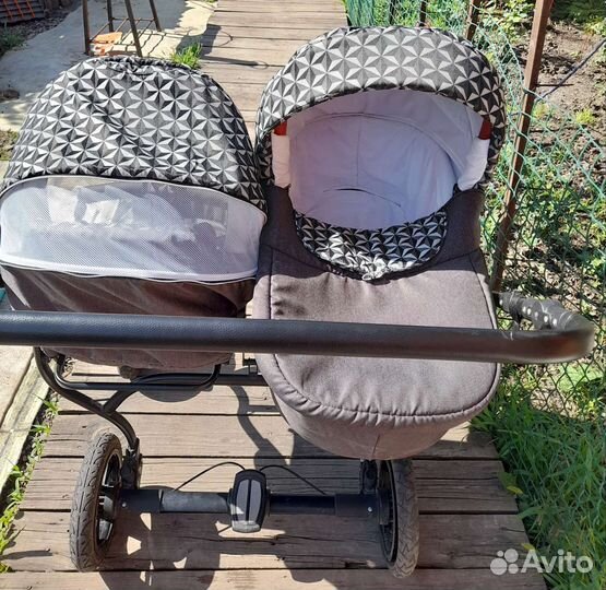 Коляска для двойни