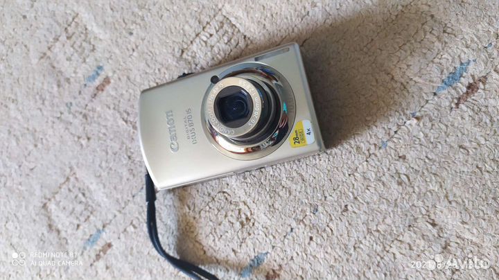 Компактный фотоаппарат