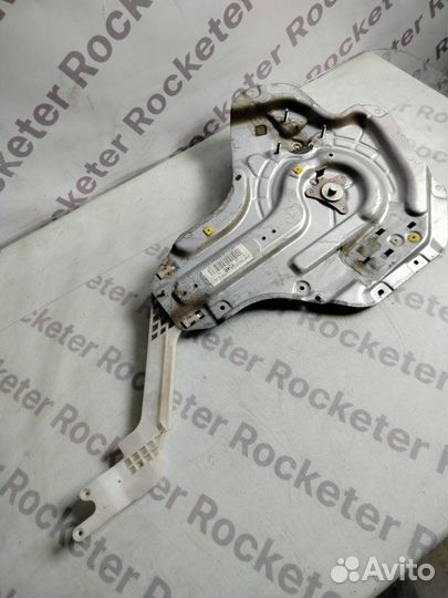 Стеклоподъемник задний правый Hyundai Elantra XD