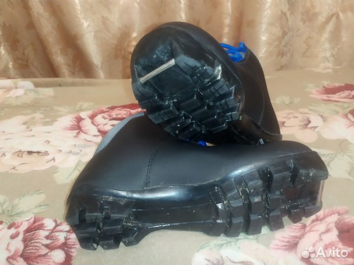 Лыжные ботинки