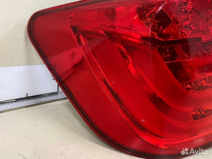 Фонарь задний наружный левый Toyota Camry V50 2011