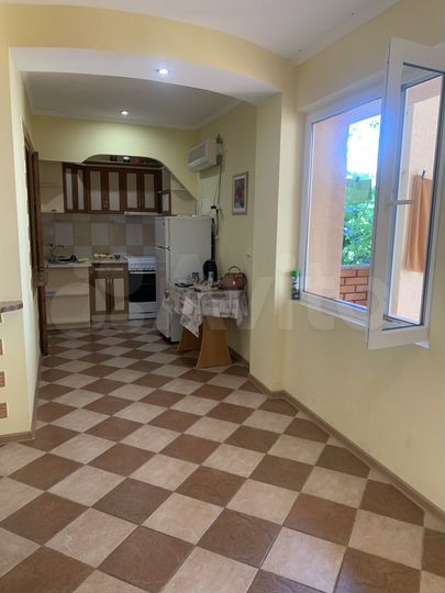 Комната 50 м², 1/3 эт.