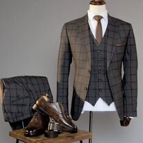 Мужской классический костюм, Москва