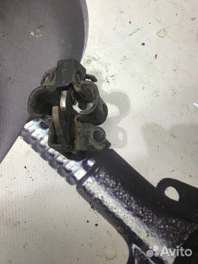 Замок капота передний Mercedes-Benz E-Class W211