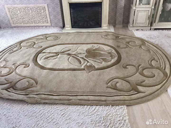 Много ковров