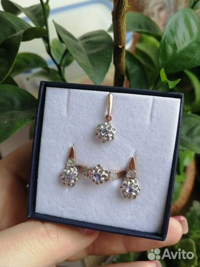 Комплект украшений с танзанитами и фианитами