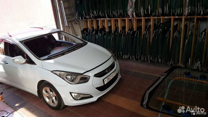 Лобовое стекло Hyundai i40
