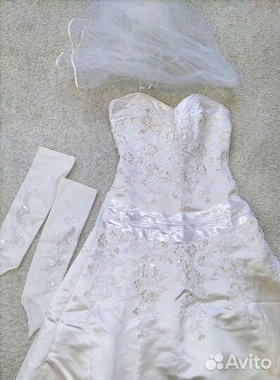 Свадебное платье