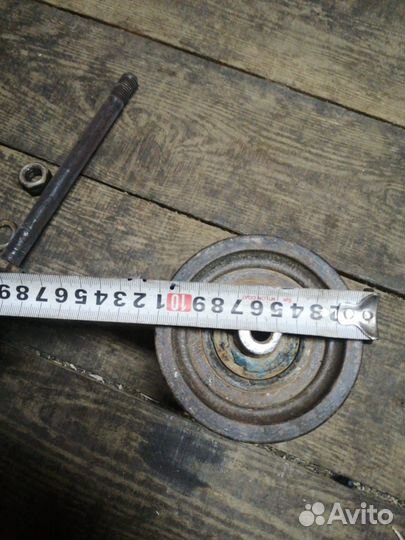 Каток опорный