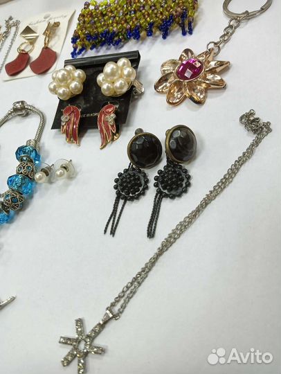 Лот бижутерии 3