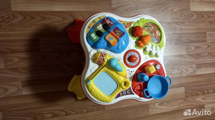 Музыкальный стол chicco