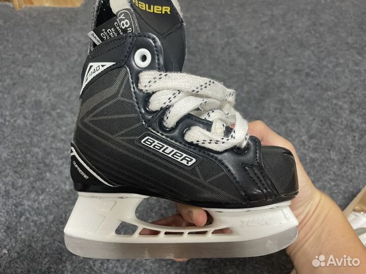 Хоккейные коньки Bauer Supreme s140