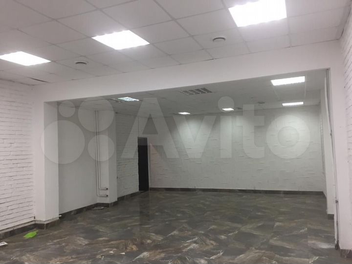 Торговая площадь, 65 м²