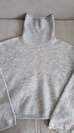 Свитер женский