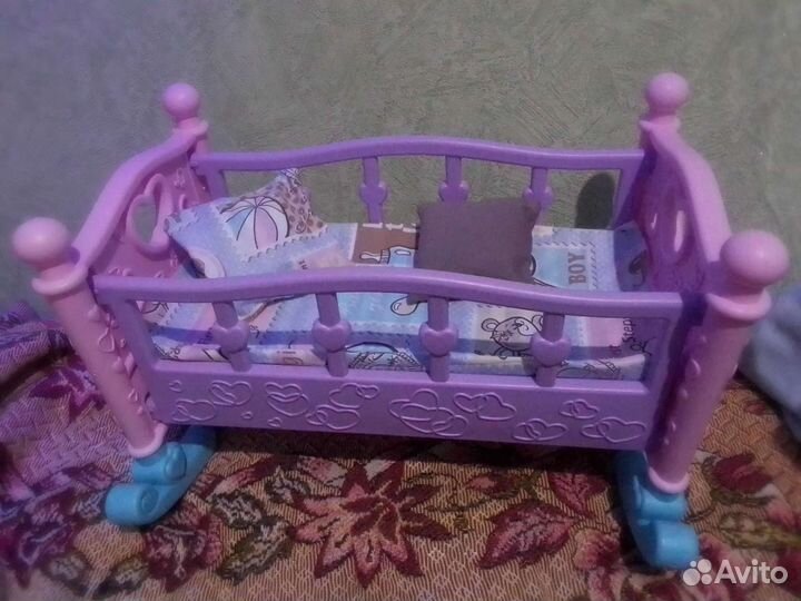 Кроватка с куклой