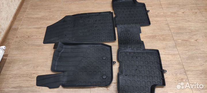 Автоковрики резиновые Arkana