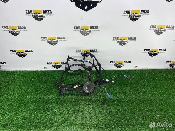 Электропроводка двери передней правой R BMW X1