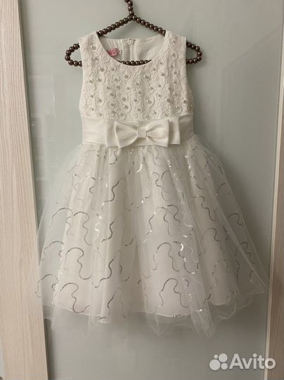 Праздничное платье на девочку