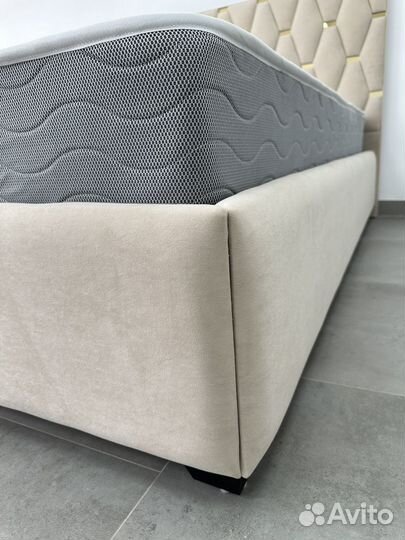 Кровать двухспальная 160 200