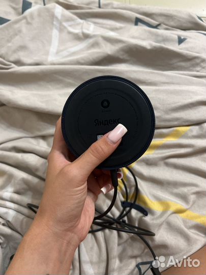 Умная колонка Яндекс мини с часами Алисой