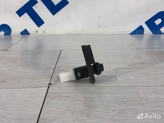 Концевик двери KIA RIO 3 рест 1.4 AT хетчбэк