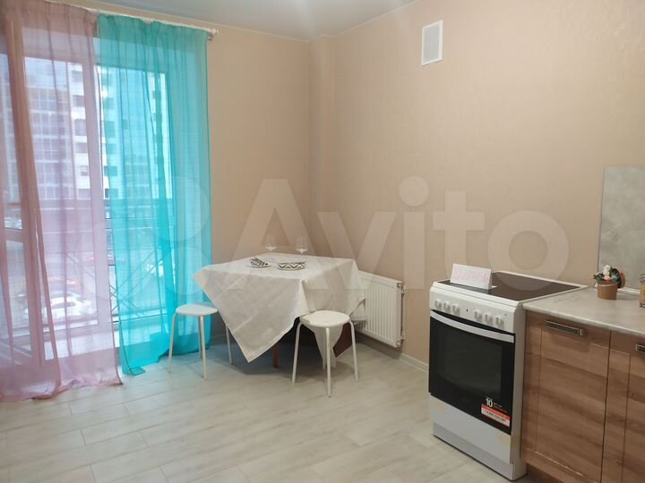 1-к. квартира, 43 м², 4/10 эт.