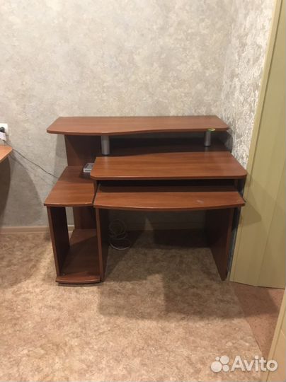 Компьютерный стол