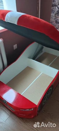 Кровать машина детская