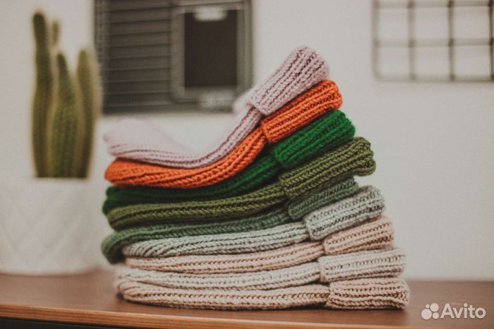 Шапки, береты ручной вязки