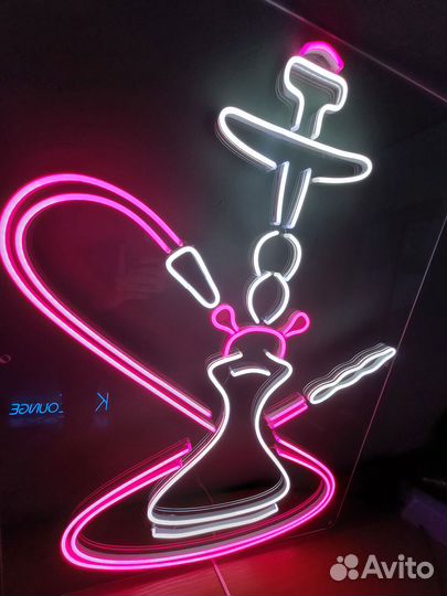 Неоновая вывеска на окно