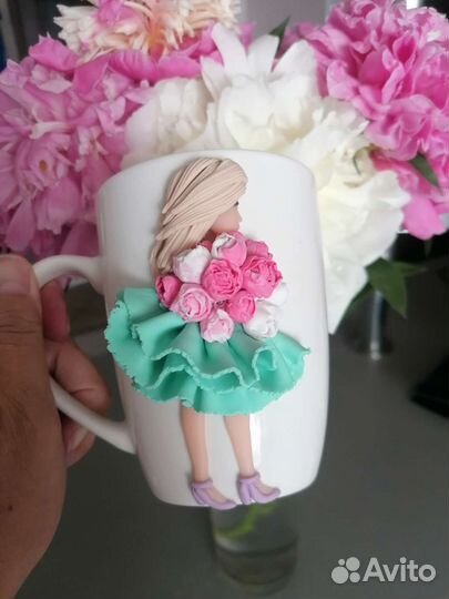 Кружка с декором из полимерной глины