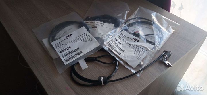 Трос с замком для ноутбука Lenovo