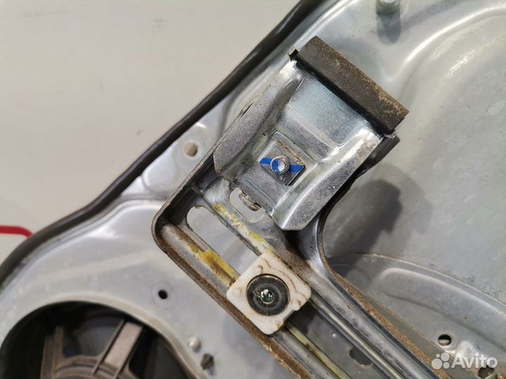 Стеклоподъемник Ford Focus рест. 2005 1738644