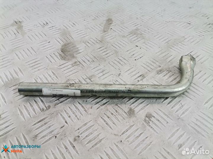 Ключ Volkswagen Passat B5 1998 4D0012219A