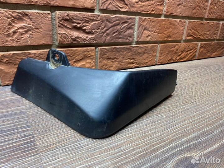 Брызговик задний правый Nissan X-Trail (T32) 2014+