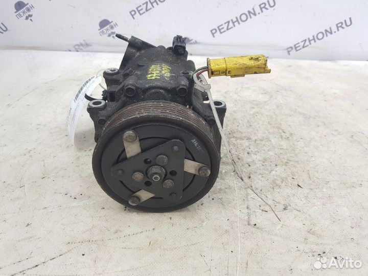 Компрессор кондиционера Peugeot 308