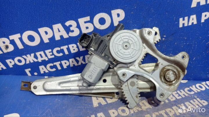 Задний правый стеклоподъемник Nissan Juke