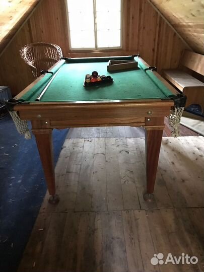 Бильярдный стол