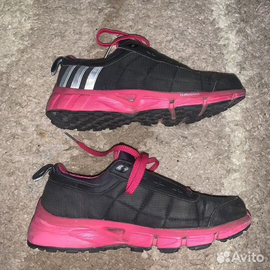 Женские кроссовки Adidas 38,5