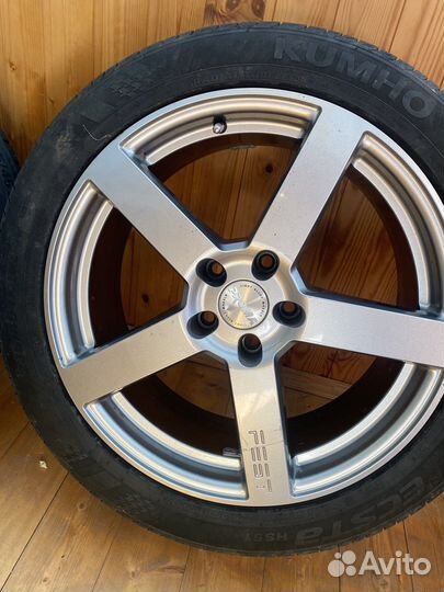 Kumho Ecsta HS51 235/45 R18