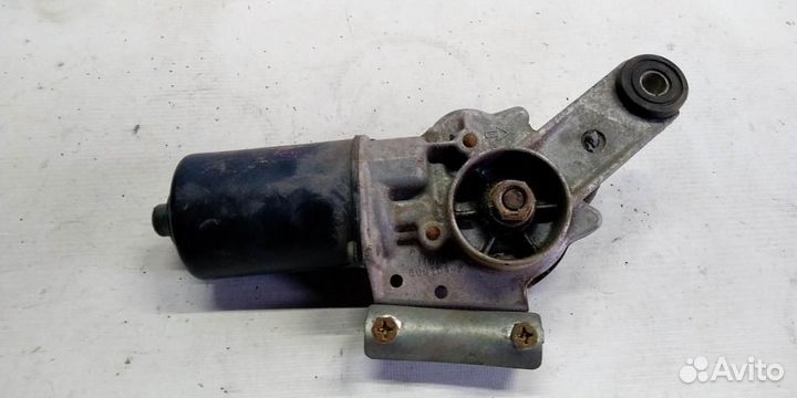 Моторчик стеклоочистителя передний Nissan Sentra