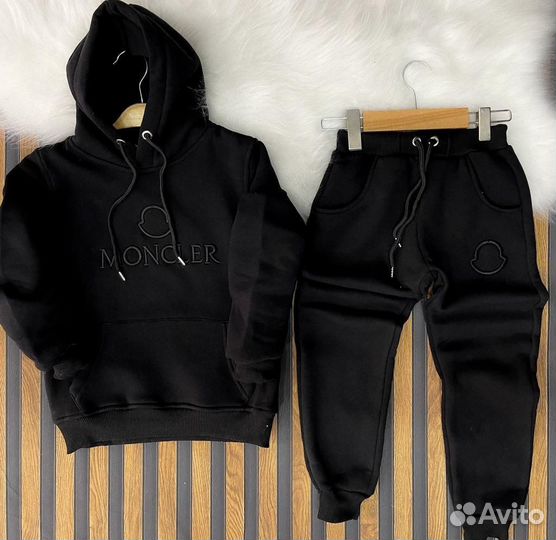 Спортивные костюмы