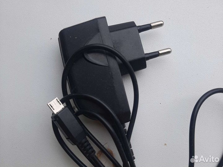 Зарядки различные. Бесплатно