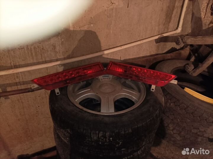 Задние фонари на крышку багажника BMW 7 e65